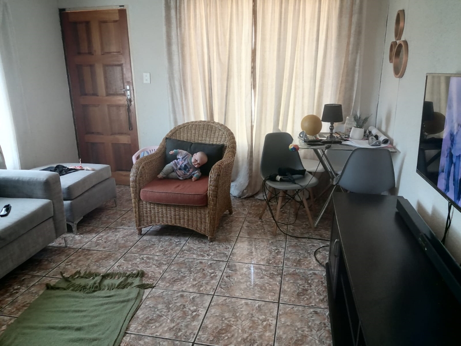 To Let 3 Bedroom Property for Rent in Tlhabane West North West